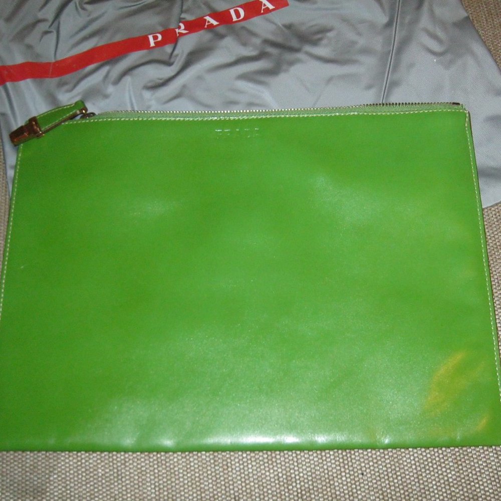 ❤️PRADA Mela Green Leather Tucky Lock Clutch Briefcase Purse